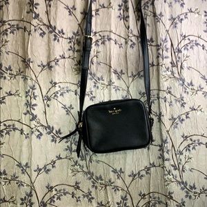 SMALL KATE SPADE CROSS BODY